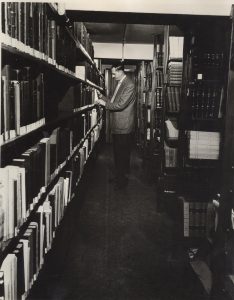 Le bibliothécaire du Centre, M. Jean-Bernard Léveillé // Josephology